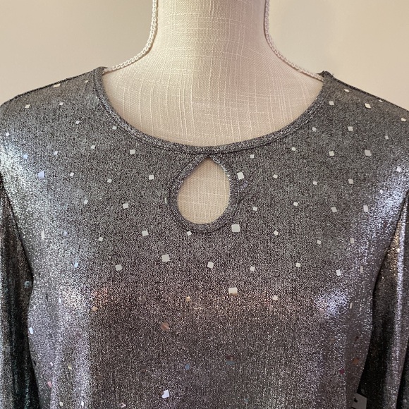 CURE brand women’s gray silver sparkle keyhole front blouse top l/s size M - Picture 3 of 12